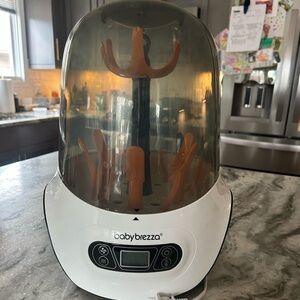 Baby Brezza Sterilizer. GUC, everything works perfect